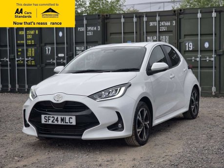 Toyota Yaris 1.5 VVT-h Design Hatchback 5dr Petrol Hybrid E-CVT Euro 6 (s/s) (116 ps) 3