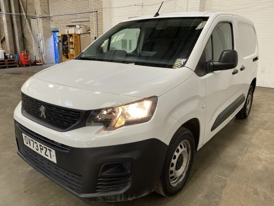 Peugeot Partner BLUEHDI PROFESSIONAL PREMIUM PLUS L1