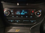 Ford Focus 2.0T EcoBoost ST-3 Euro 5 (s/s) 5dr 17
