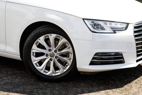 Audi A4 TFSI SE 11