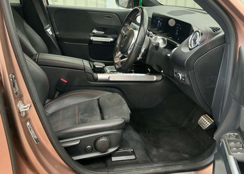 Mercedes-Benz EQB EQB 300 66.5kWh AMG Line (Premium) SUV 5dr Electric Auto 4MATIC (228 ps) 11