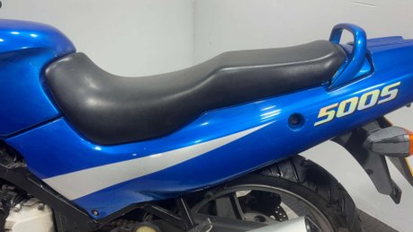 Kawasaki GPZ 2000 ONLY 20K CLEAN PROJECT BIKE SPARES OR REPAIR 500CC 15