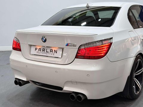 BMW M5 5.0 V10 Saloon 4dr Petrol SMG Euro 4 (507 ps) 24