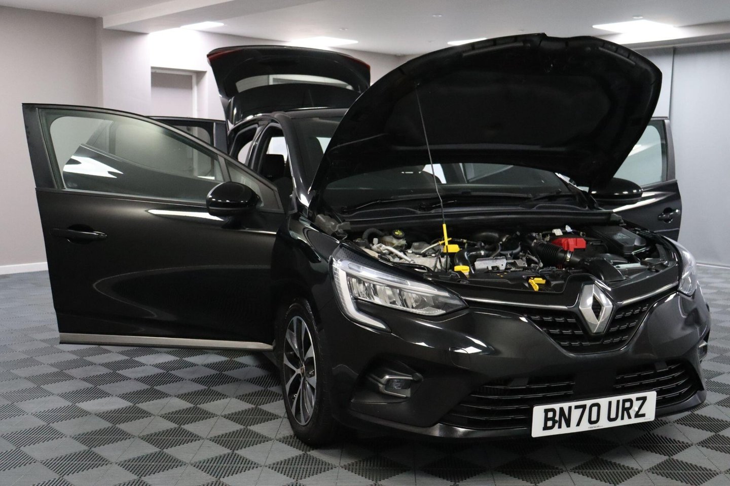 2020 Renault Clio — image 11