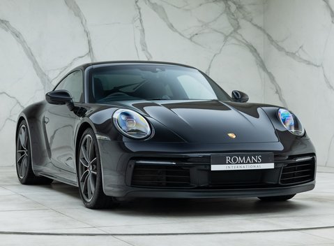 Porsche 911 Carrera 4S (992) 6