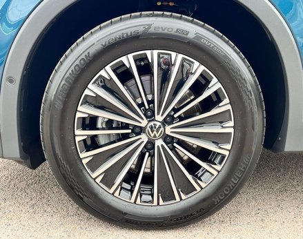 Volkswagen Tiguan 1.5 Tiguan Life TSi PHEV Semi-Auto 5dr 12