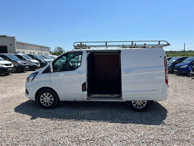 Ford Transit Custom SWB L1H1 Low Roof Professional 300 Alloys EURO 6 NO VAT 11