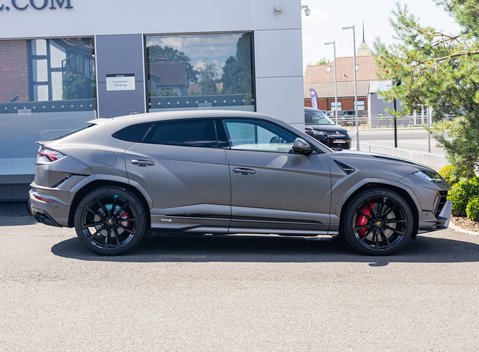 Lamborghini Urus S 3