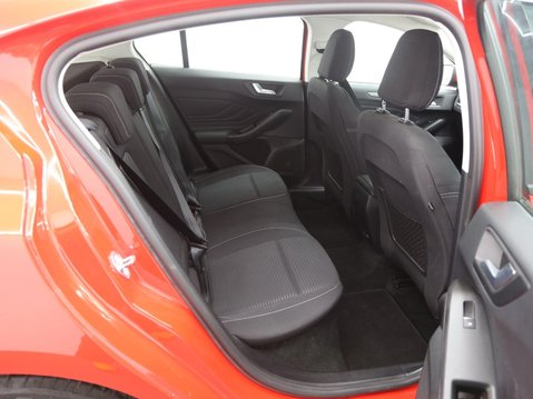 Ford Focus 1.0T EcoBoost Titanium Auto Euro 6 (s/s) 5dr 24