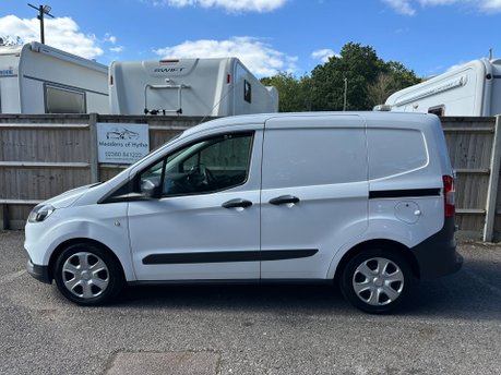 Ford Transit Courier TREND 1.5 TDCI 5dr 7