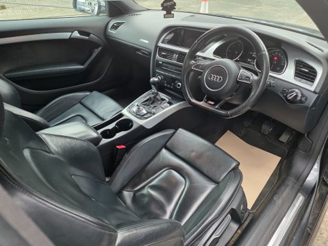 Audi A5 S-LINE TDi COUPE 12