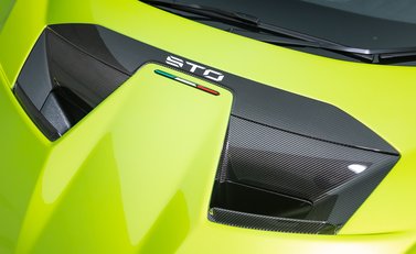 Lamborghini Huracan STO 41
