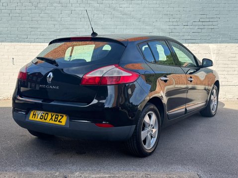 Renault Megane 1.6 16V Dynamique TomTom Euro 5 5dr 8