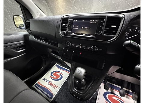 Vauxhall Vivaro 1.5 Turbo D 2700 Pro Panel Van 6dr Diesel Manual L1 H1 Euro 6 (s/s) (120 ps 47
