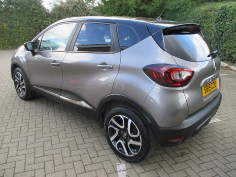 Renault Captur 0.9 TCe ENERGY Iconic Euro 6 (s/s) 5dr 8