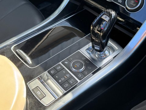 Land Rover Range Rover Sport 3.0 SD V6 Autobiography Dynamic Auto 4WD Euro 6 (s/s) 5dr 19