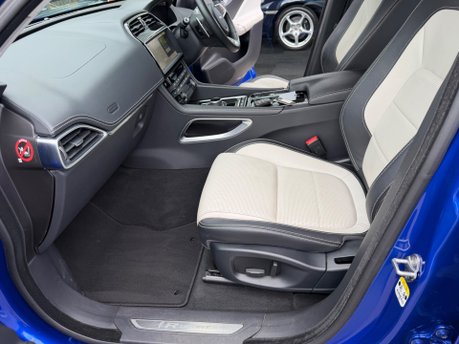Jaguar F-Pace 2.0 P300 R-Sport SUV 5dr Petrol Auto AWD Euro 6 (s/s) (300 ps) 49