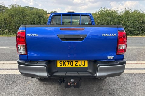Toyota Hilux Active 4WD D-4D ECB Pickup 12