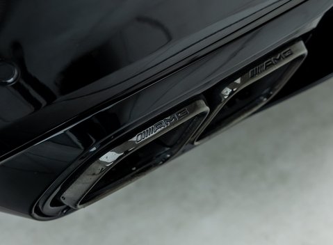 Mercedes-Benz C63 AMG S Coupe 33