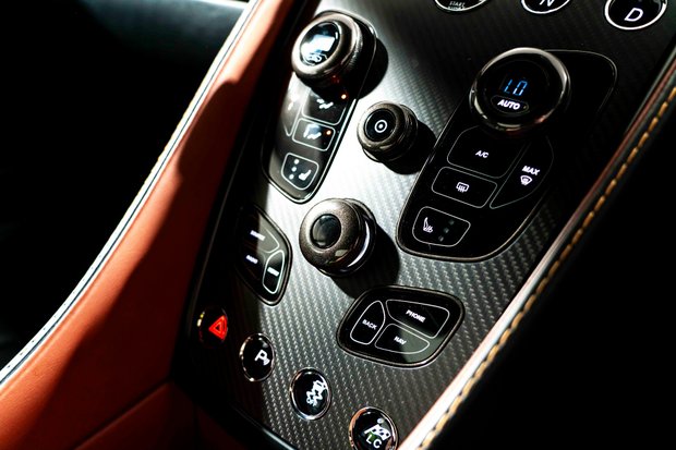 Aston Martin Vanquish V12 S ULTIMATE. NOW SOLD. SIMILAR REQUIRED. PLEASE CALL 01903 254800. 4