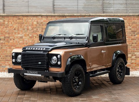 Land Rover Defender 90 Autobiography Edition 6