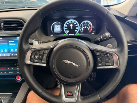 Jaguar F-Pace 3.0 D300 V6 S Auto AWD Euro 6 (s/s) 5dr 36