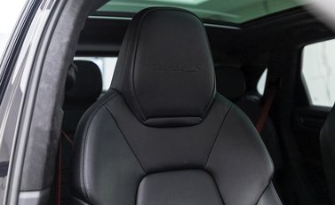 Porsche Cayenne Turbo S E-Hybrid 11