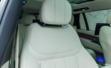 Land Rover Range Rover P530 FIRST EDITION LWB 15