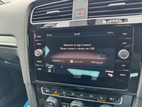 Volkswagen Golf GTD TDI DSG 35