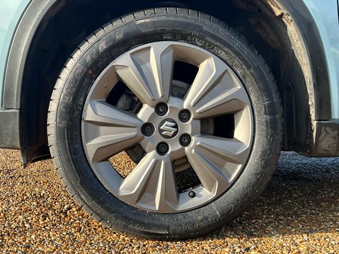 Suzuki Vitara SZ-T BOOSTERJET MHEV 4