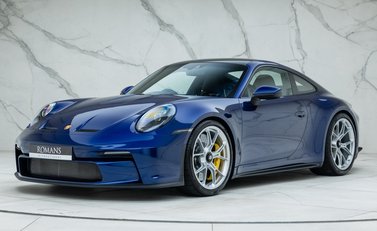 Porsche 911 GT3 Touring (992) 1