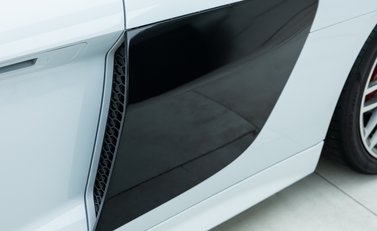 Audi R8 V10 Spyder 30