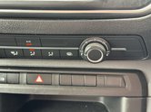 Vauxhall Vivaro SWB L1H1 [SOLD CM] Low Roof 3100 Air Con Sensors EURO 6 NO V 32