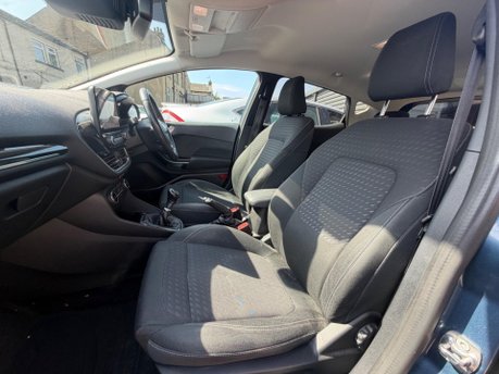 Ford Fiesta TITANIUM 16
