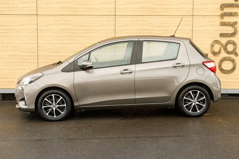 Toyota Yaris VVT-I ICON TECH 13