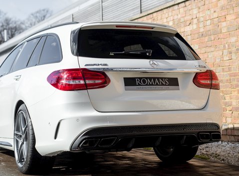 Mercedes-Benz C Class C63 S Estate 26