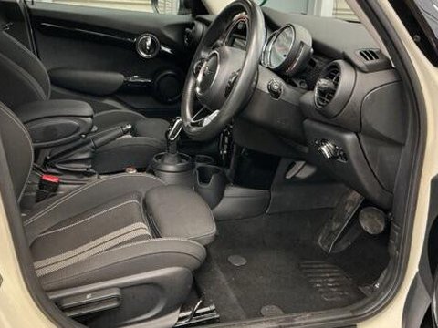 Mini Hatch 2.0 Cooper S Classic Steptronic Euro 6 (s/s) 5dr 11