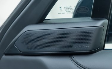 Land Rover Range Rover P530 SV 30