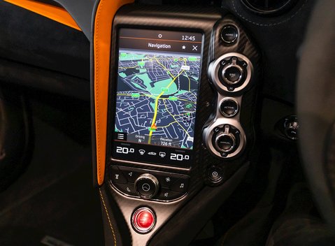 McLaren 720S Spider Performance MSO Bespoke Carbon Pa 12