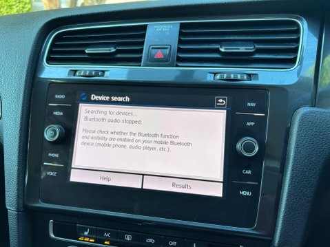Volkswagen Golf SE NAVIGATION TSI EVO DSG 33