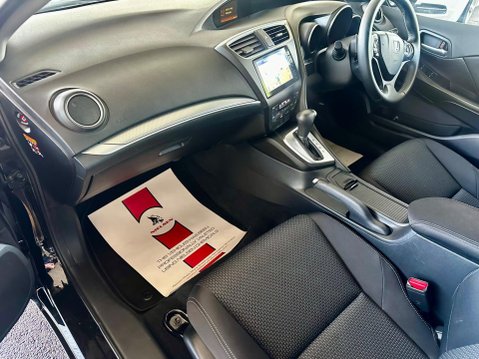 Honda Civic 1.8 i-VTEC SE Plus Tourer Auto Euro 6 5dr (Navi) 36