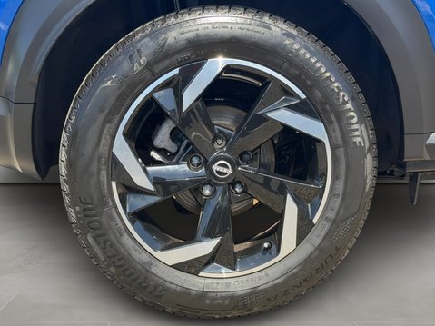Nissan Juke 1.0 DiG-T 114 N-Connecta 5dr 11