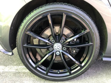 Volkswagen Golf R 2.0 TSI 5 door 4MOTION manual, 60,000m FSH with VW 22