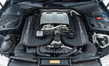 Mercedes-Benz C63 AMG PREMIUM Estate 33