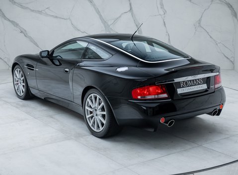 Aston Martin Vanquish S Ultimate 12