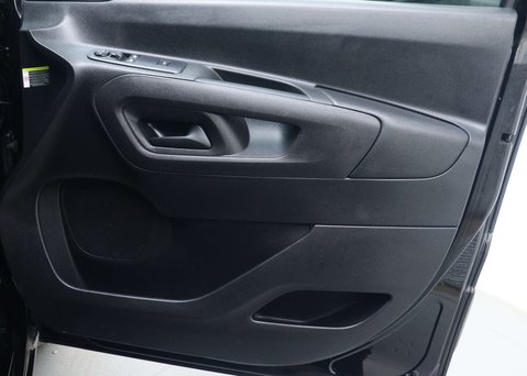 Peugeot e-Partner 800 50kWh Professional Premium + Standard Panel Van 5dr Electric Auto SWB ( 32