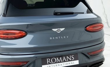 Bentley Bentayga V8 S 29