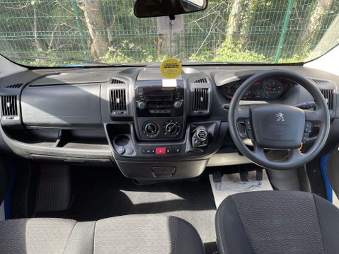 Peugeot Boxer HDI 440 L4H2 17-SEAT NON-D1 MINIBUS LITE WITH PASSENEGER LIFT. ULEZ E6 5