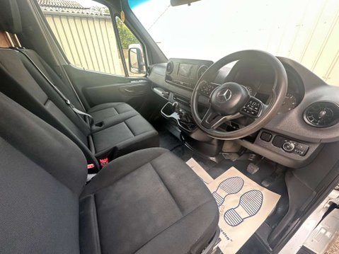 Mercedes-Benz Sprinter 2.0 315 CDI Progressive Chassis Double Cab 4dr Diesel Manual RWD L3 Euro 6 21