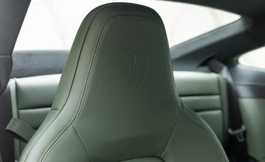 Porsche 911 GT3 TOURING (992.2) 12